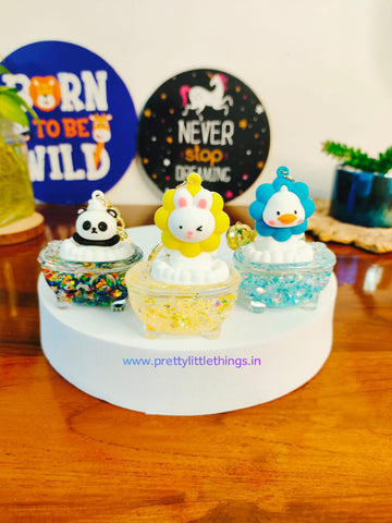 Keychain - Animals in Shiny Bubbles Bathtub