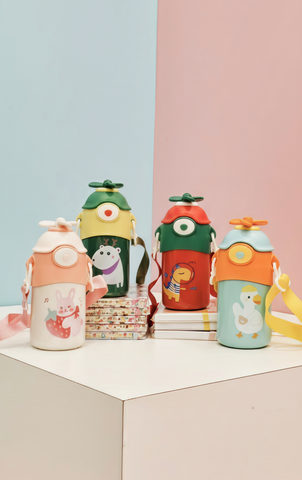 Funky Insulated Kids Cartoon Steel Bottles - 550 ml with Straw and Strap