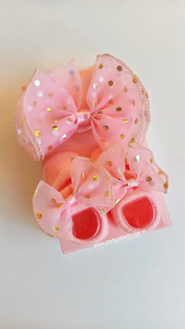New Born Baby Booties And Accessories Gift Set