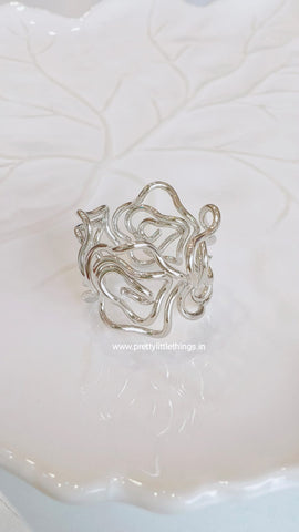 Flowers Finger Ring Gulaabo