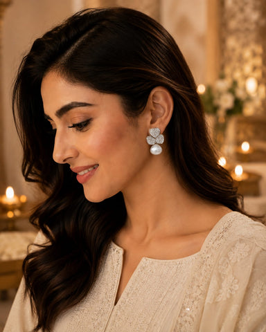 Three Petals & Pearl, Earrings