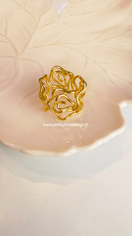 Flowers Finger Ring Gulaabo