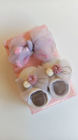 New Born Baby Booties And Accessories Gift Set